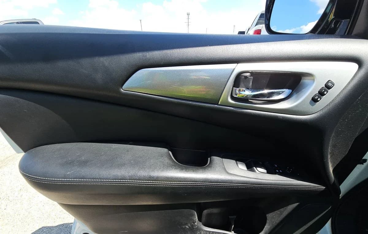 2017 NISSAN PATHFINDER SL 6