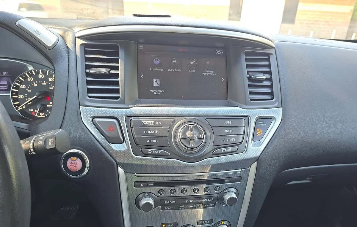 2017 NISSAN PATHFINDER SL 6