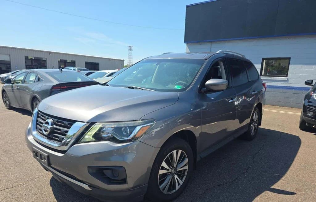 2017 NISSAN PATHFINDER S 1