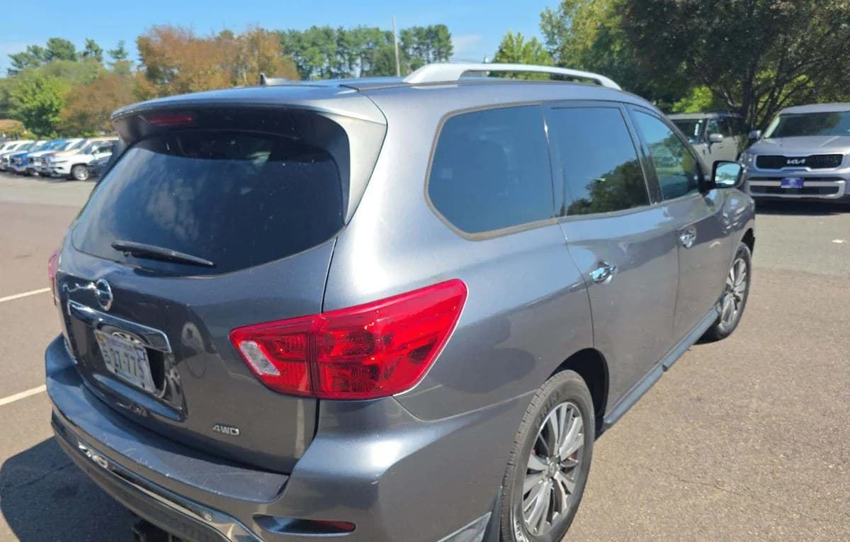 2017 NISSAN PATHFINDER S 4