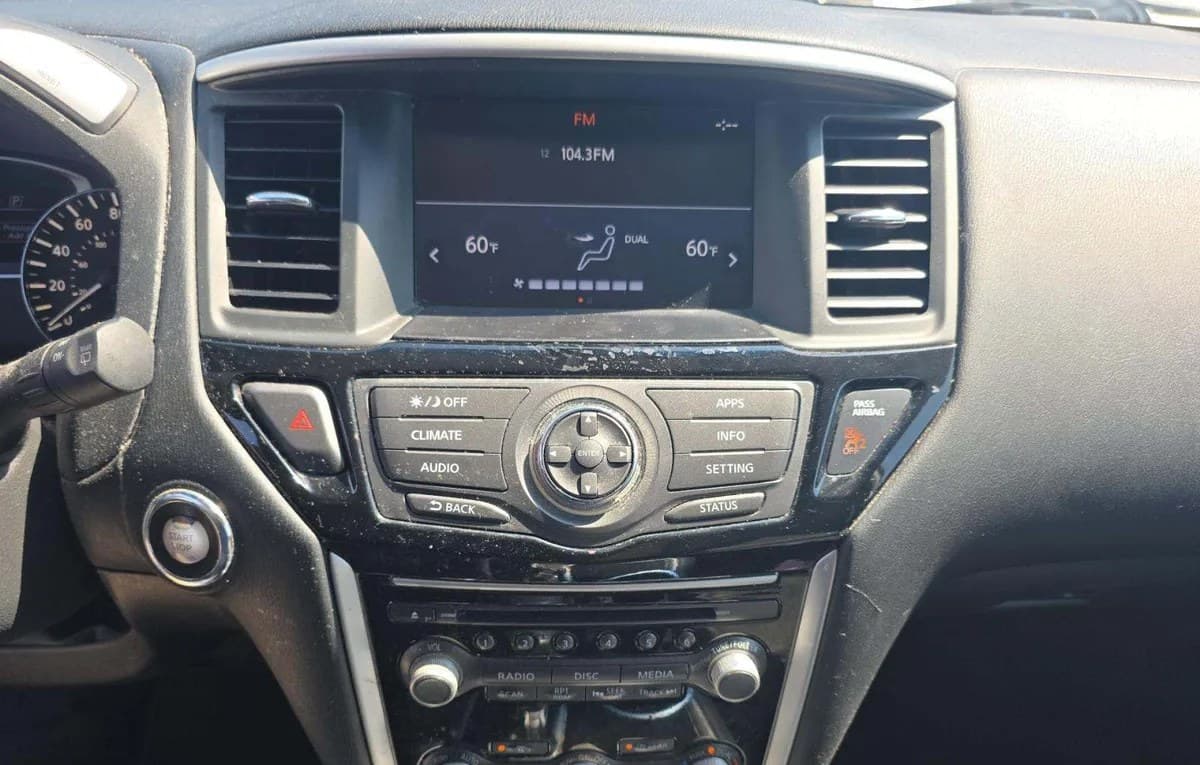 2017 NISSAN PATHFINDER S 7