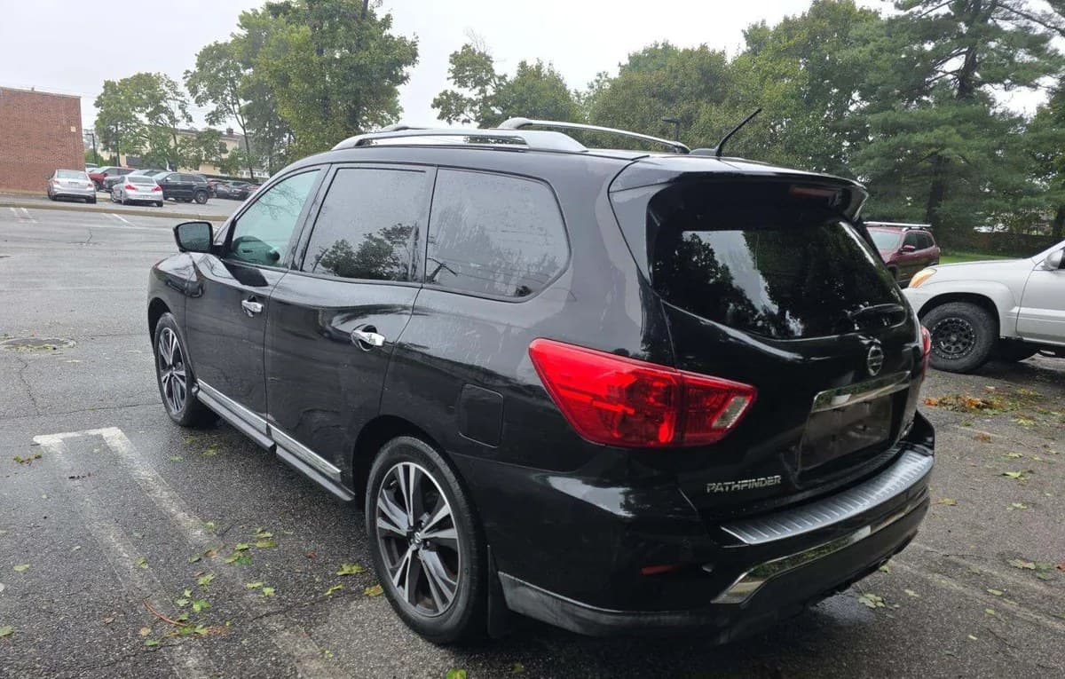 2017 NISSAN PATHFINDER Platinum 3