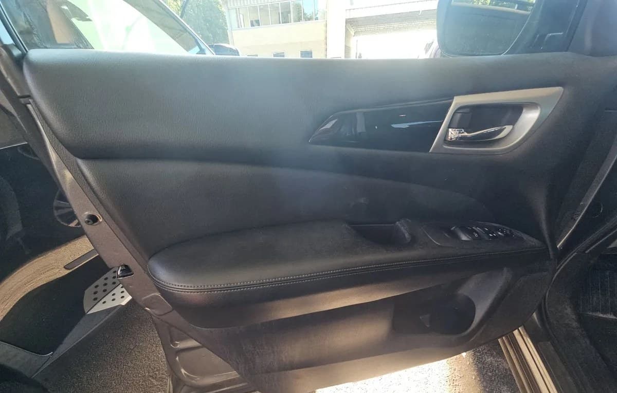 2018 NISSAN PATHFINDER SV 5