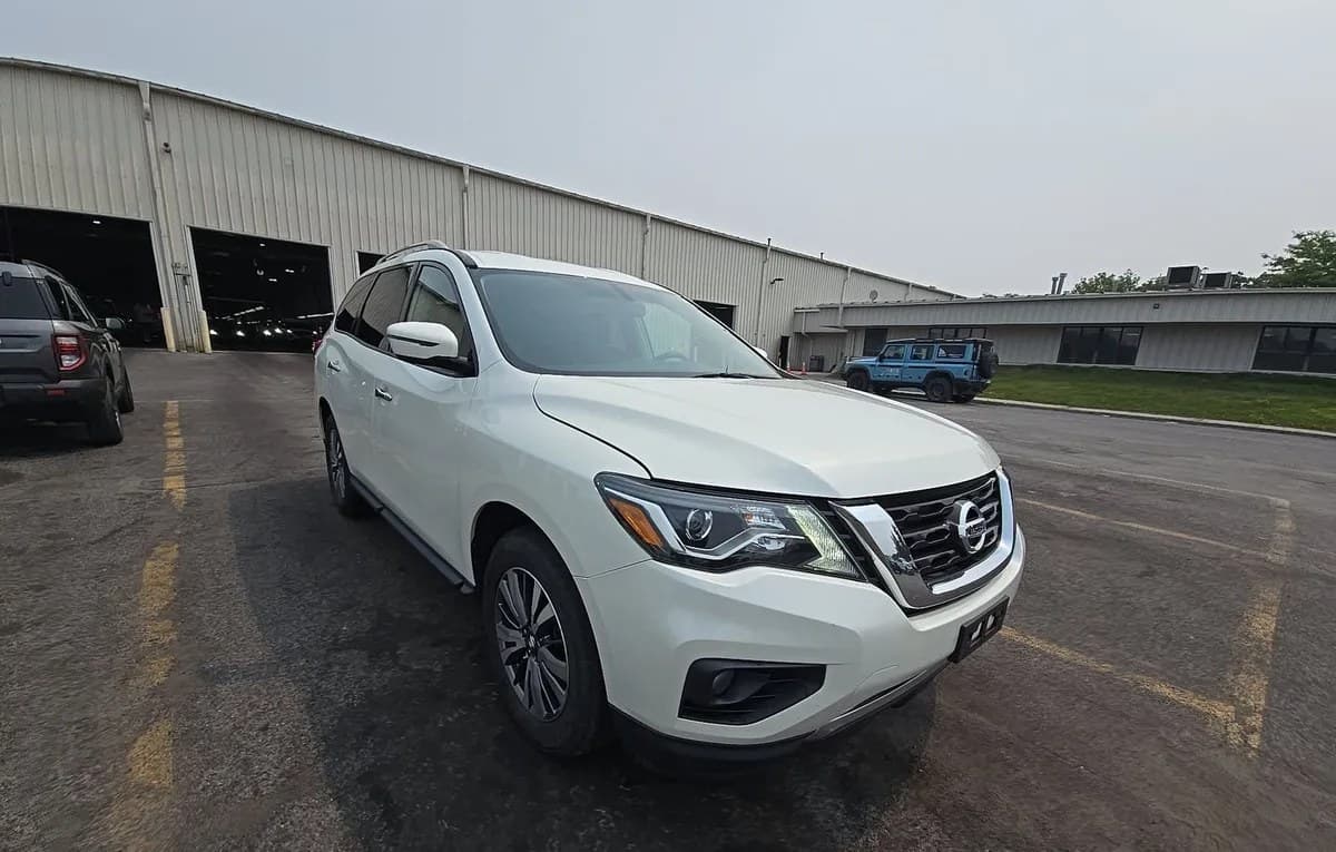 2019 NISSAN PATHFINDER SV 3