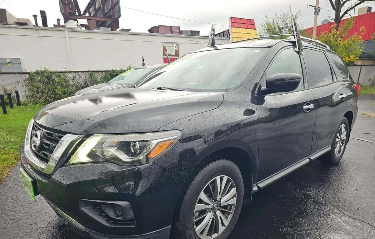 2019 NISSAN PATHFINDER S 2