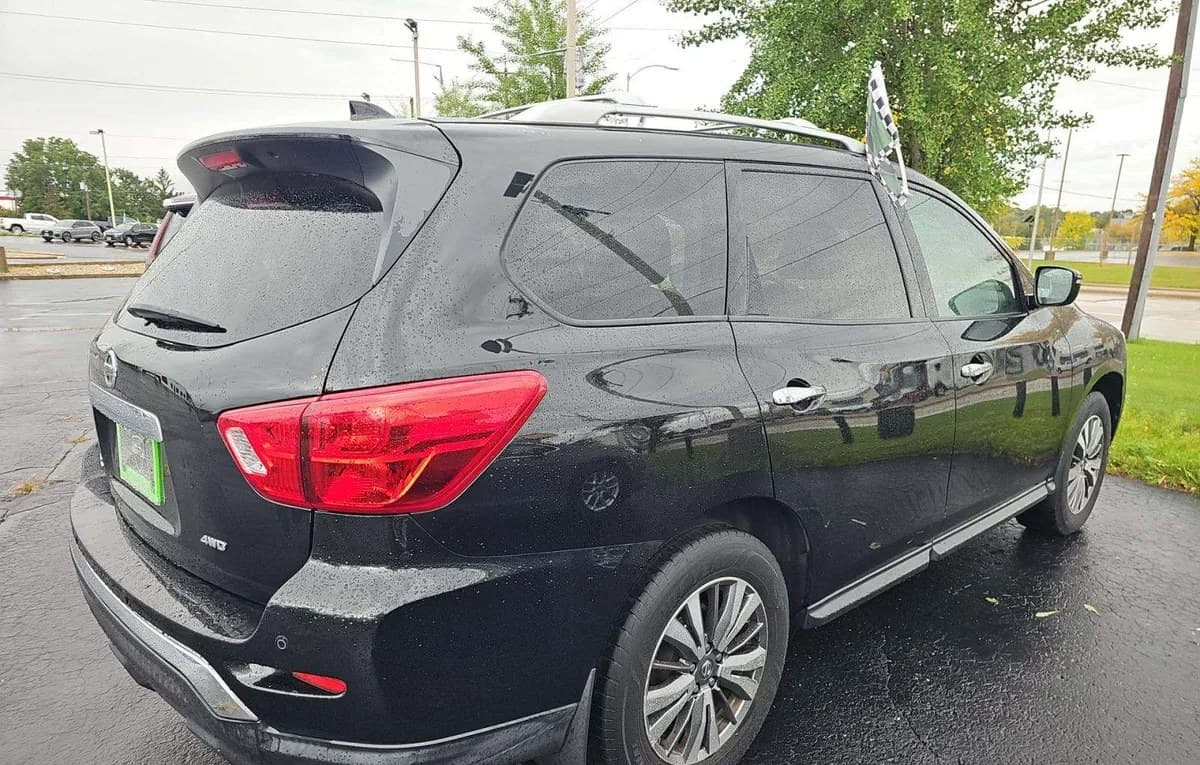 2019 NISSAN PATHFINDER S 4