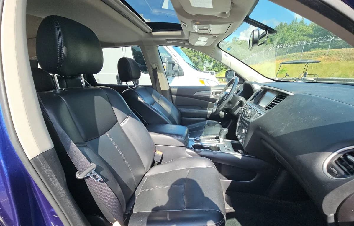 2017 NISSAN PATHFINDER SL 5