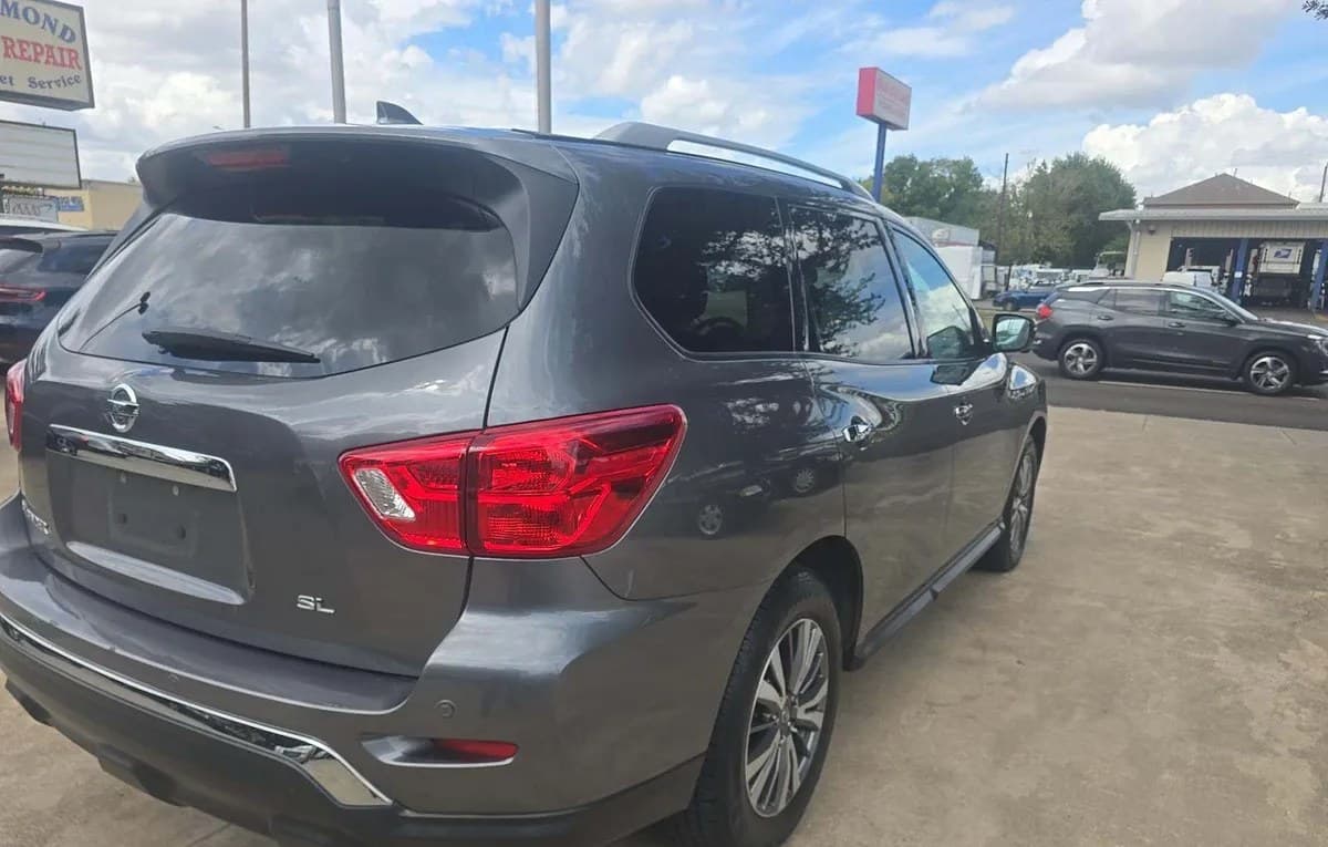 2019 NISSAN PATHFINDER SL 4