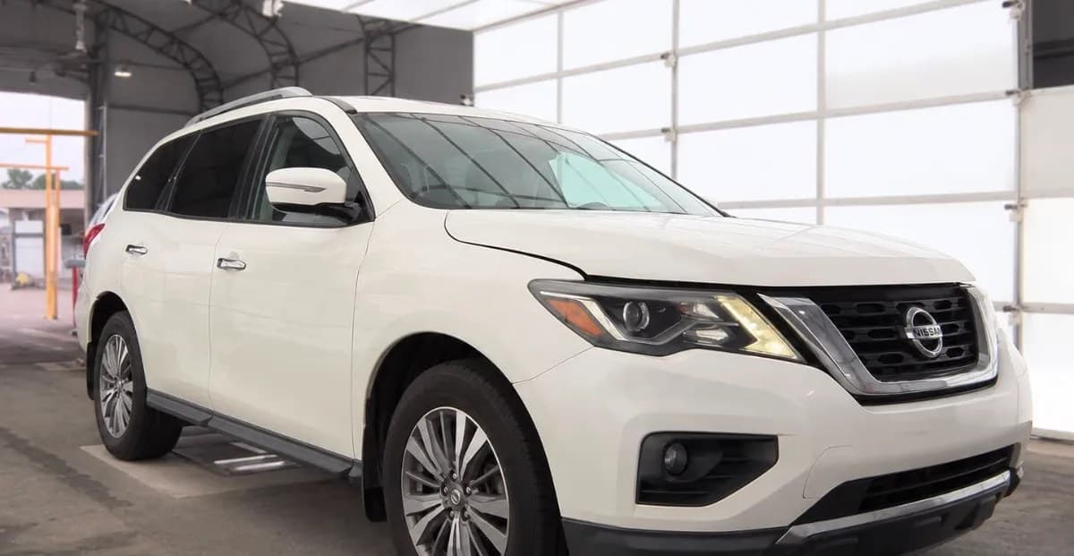 2017 NISSAN PATHFINDER SV 2