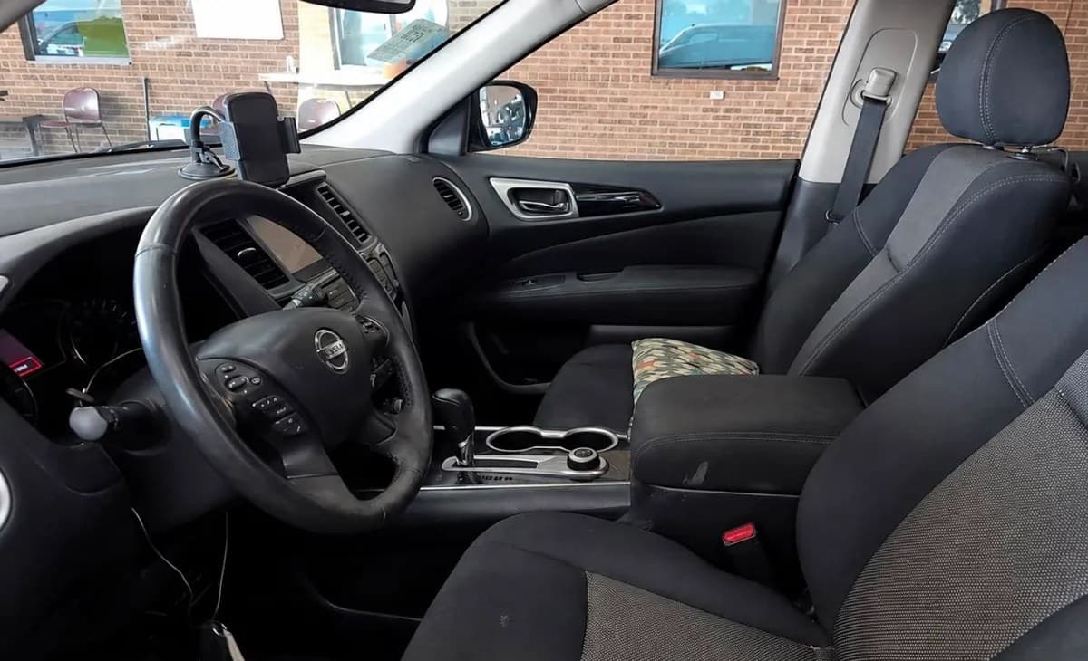 2017 NISSAN PATHFINDER SV 4