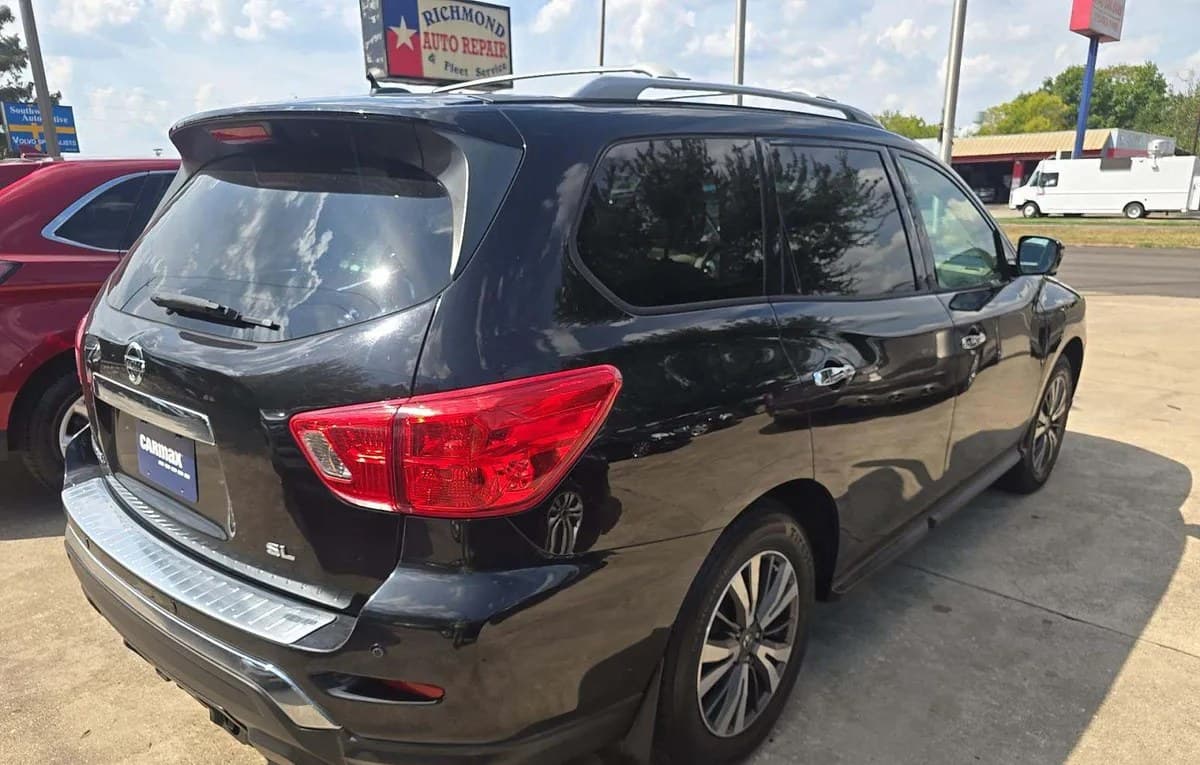 2017 NISSAN PATHFINDER SL 4