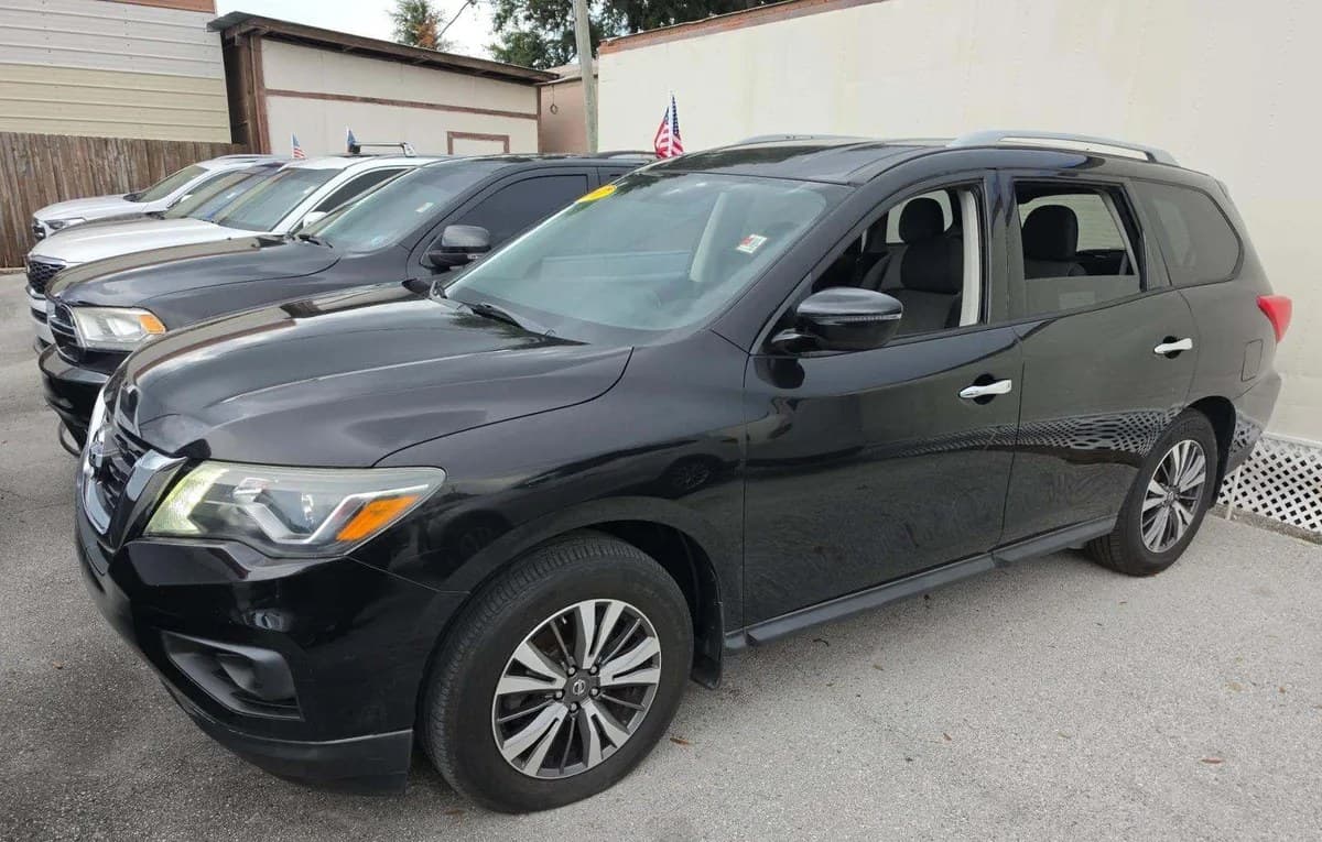 2017 NISSAN PATHFINDER S 2