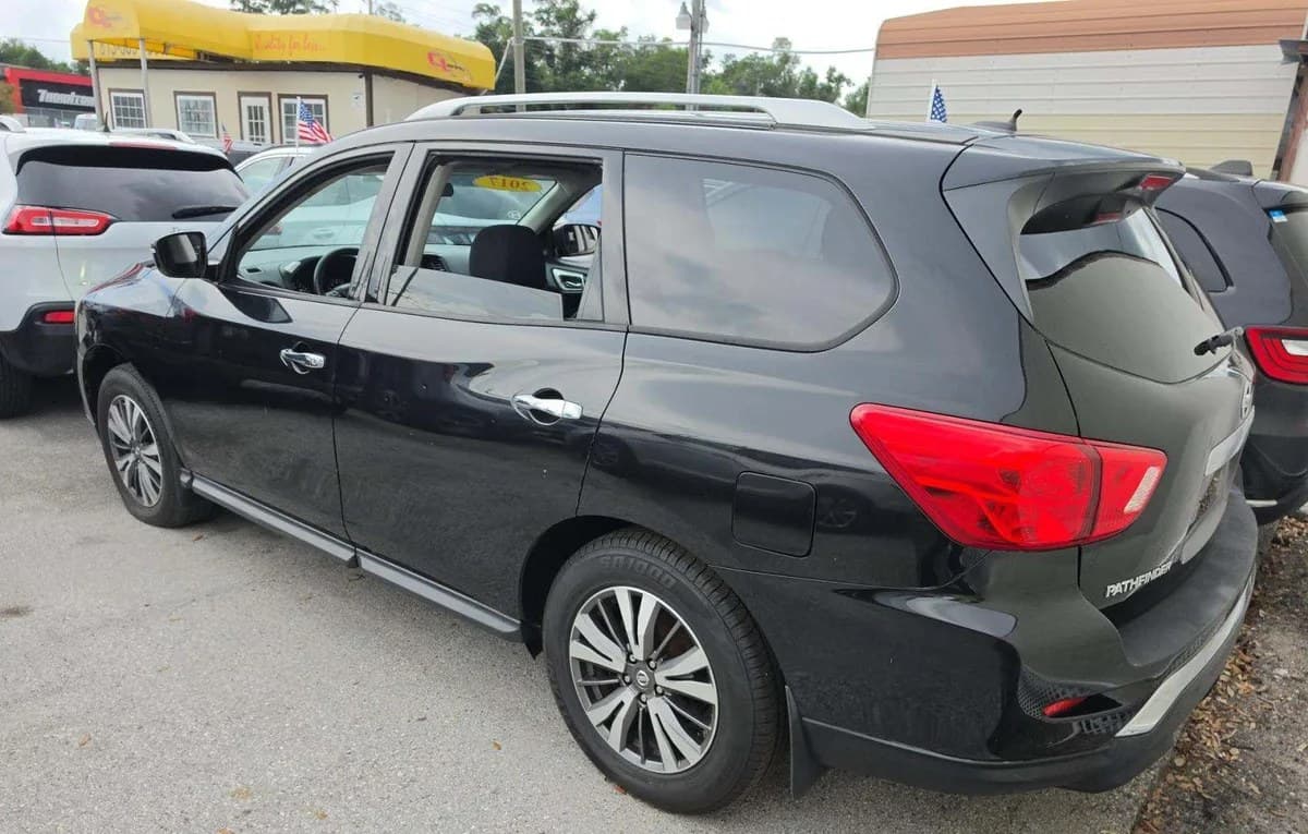 2017 NISSAN PATHFINDER S 3