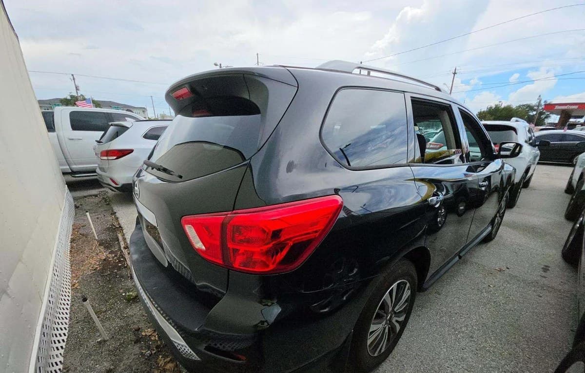 2017 NISSAN PATHFINDER S 4