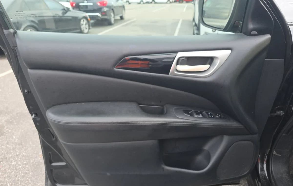 2018 NISSAN PATHFINDER SV 5