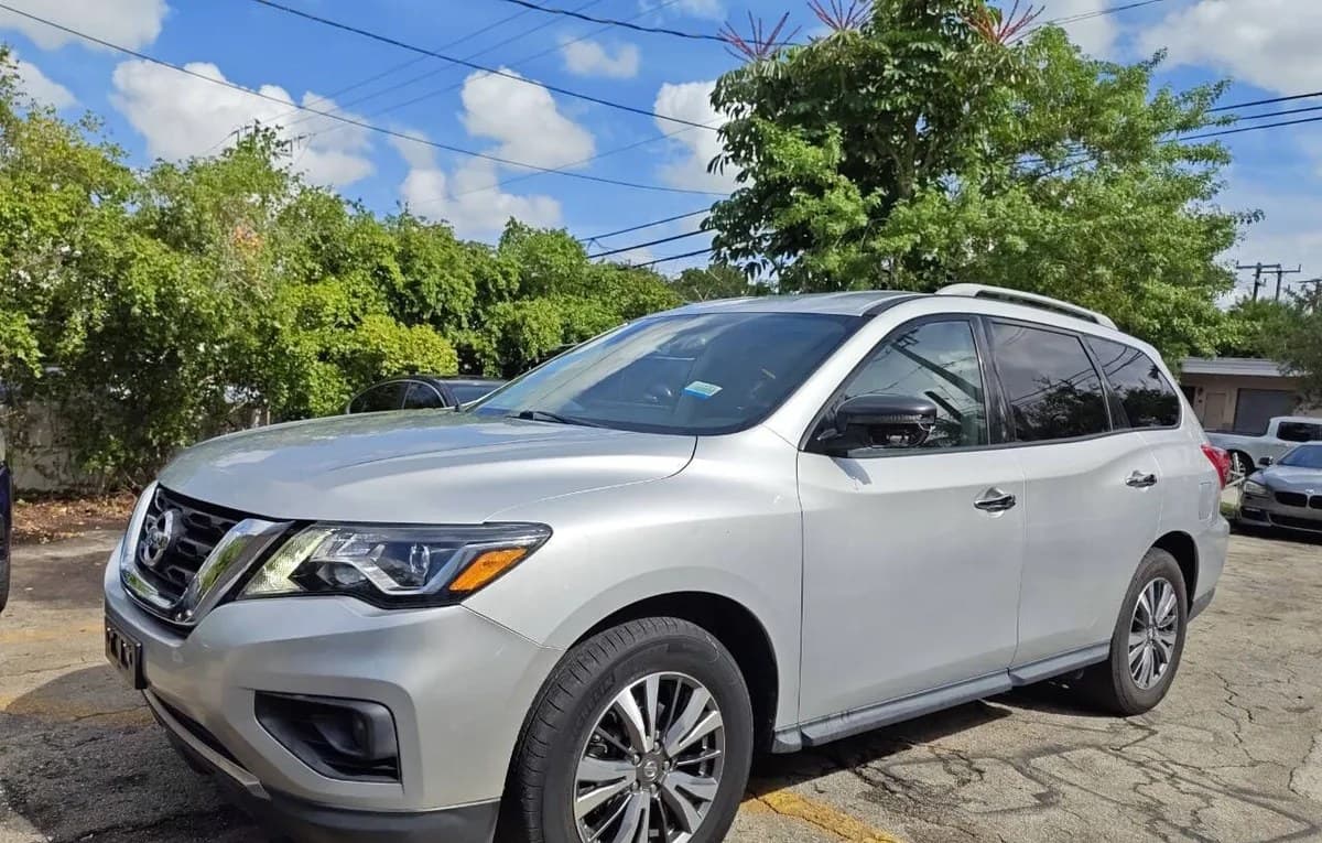 2019 NISSAN PATHFINDER SV 2