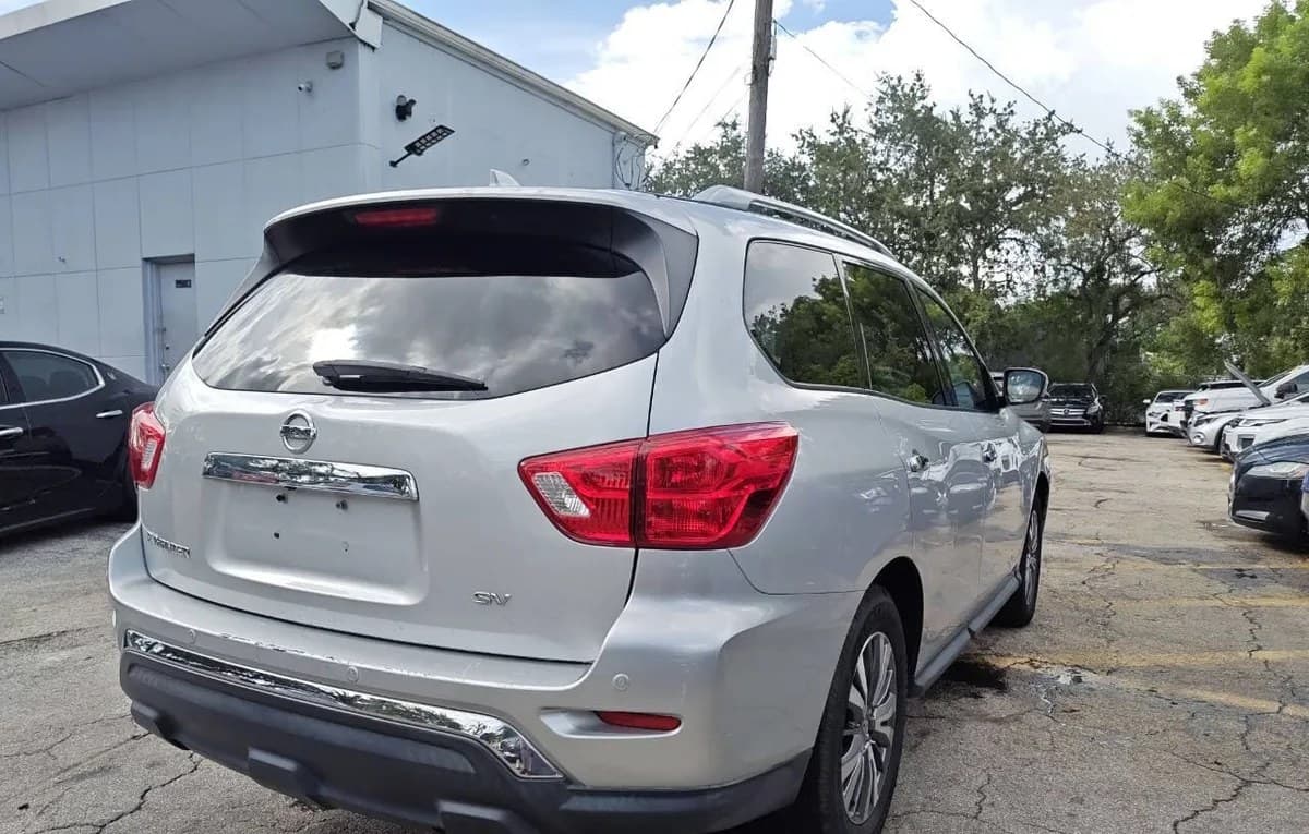 2019 NISSAN PATHFINDER SV 5