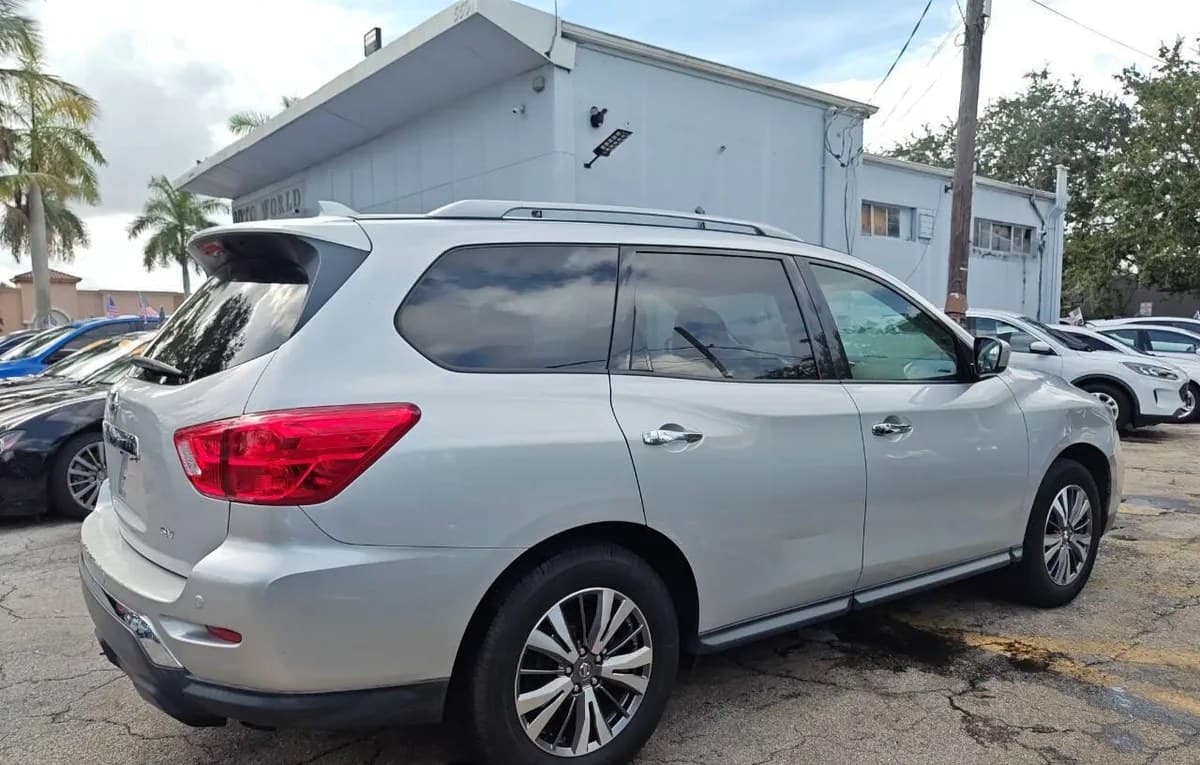 2019 NISSAN PATHFINDER SV 6