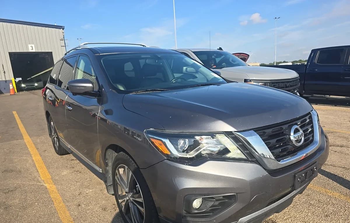 2017 NISSAN PATHFINDER PLATINUM 4