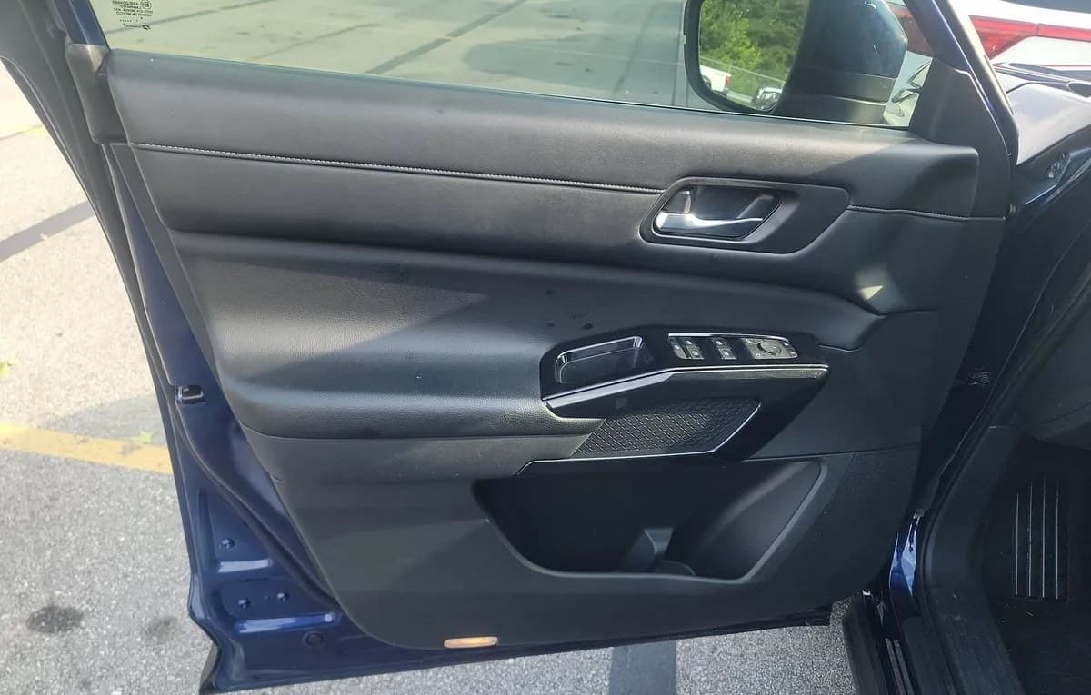 2022 NISSAN PATHFINDER SV 6