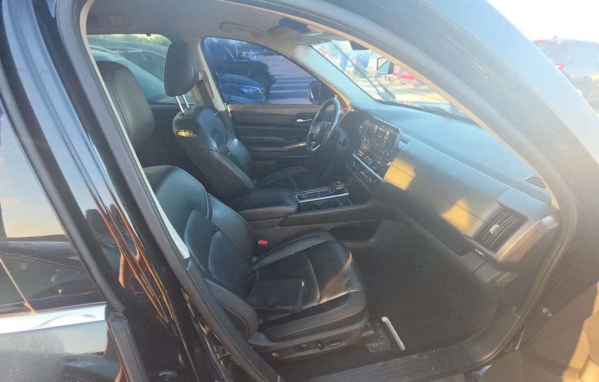 2023 NISSAN PATHFINDER SL 5