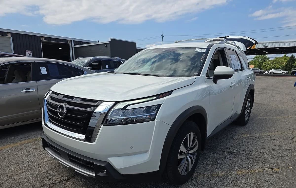 2022 NISSAN PATHFINDER SL 2