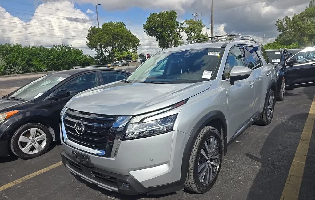 2022 NISSAN PATHFINDER PLATINUM 1