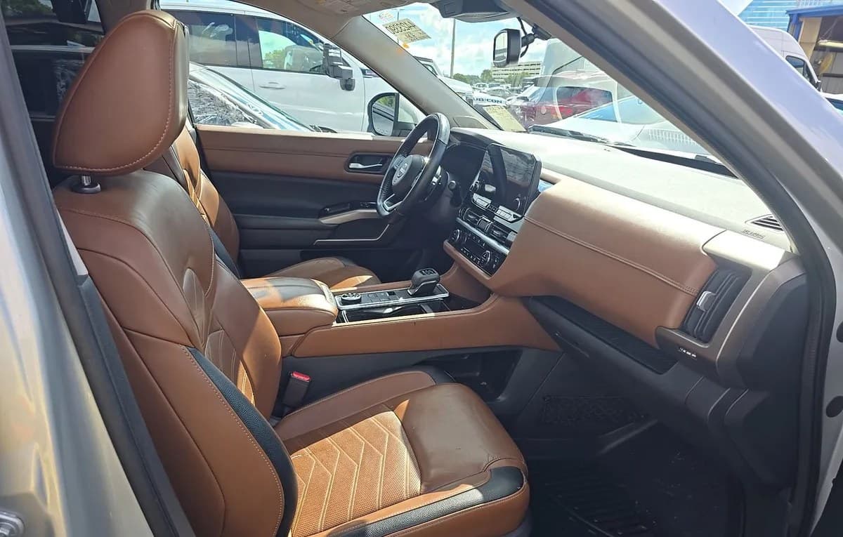 2022 NISSAN PATHFINDER PLATINUM 5
