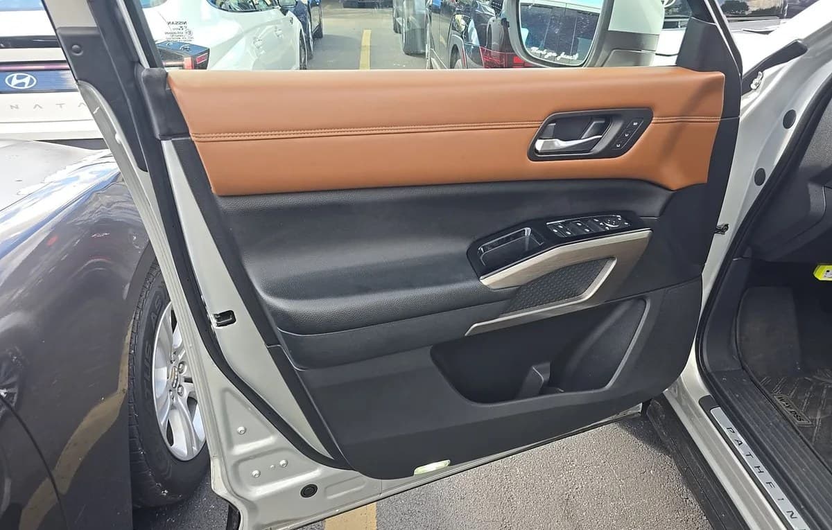2022 NISSAN PATHFINDER PLATINUM 6