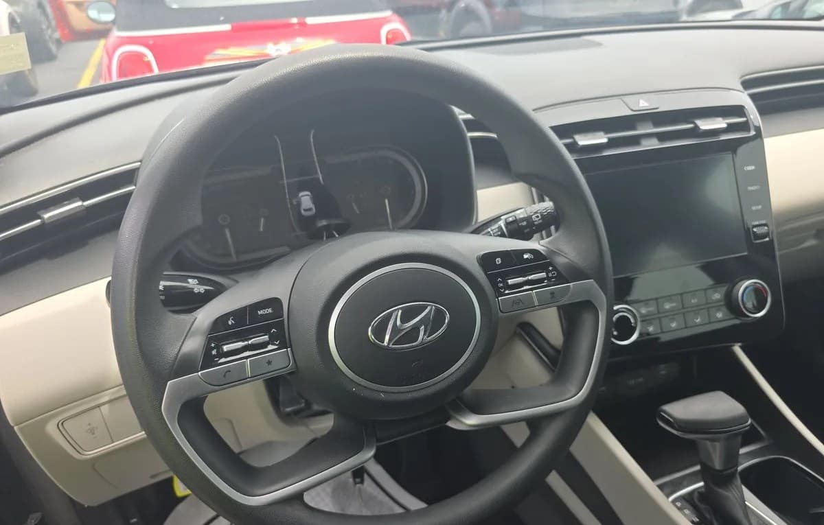 2024 HYUNDAI TUCSON SE 7
