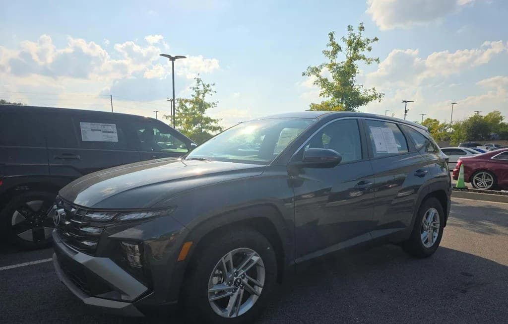 2026 HYUNDAI TUCSON SE