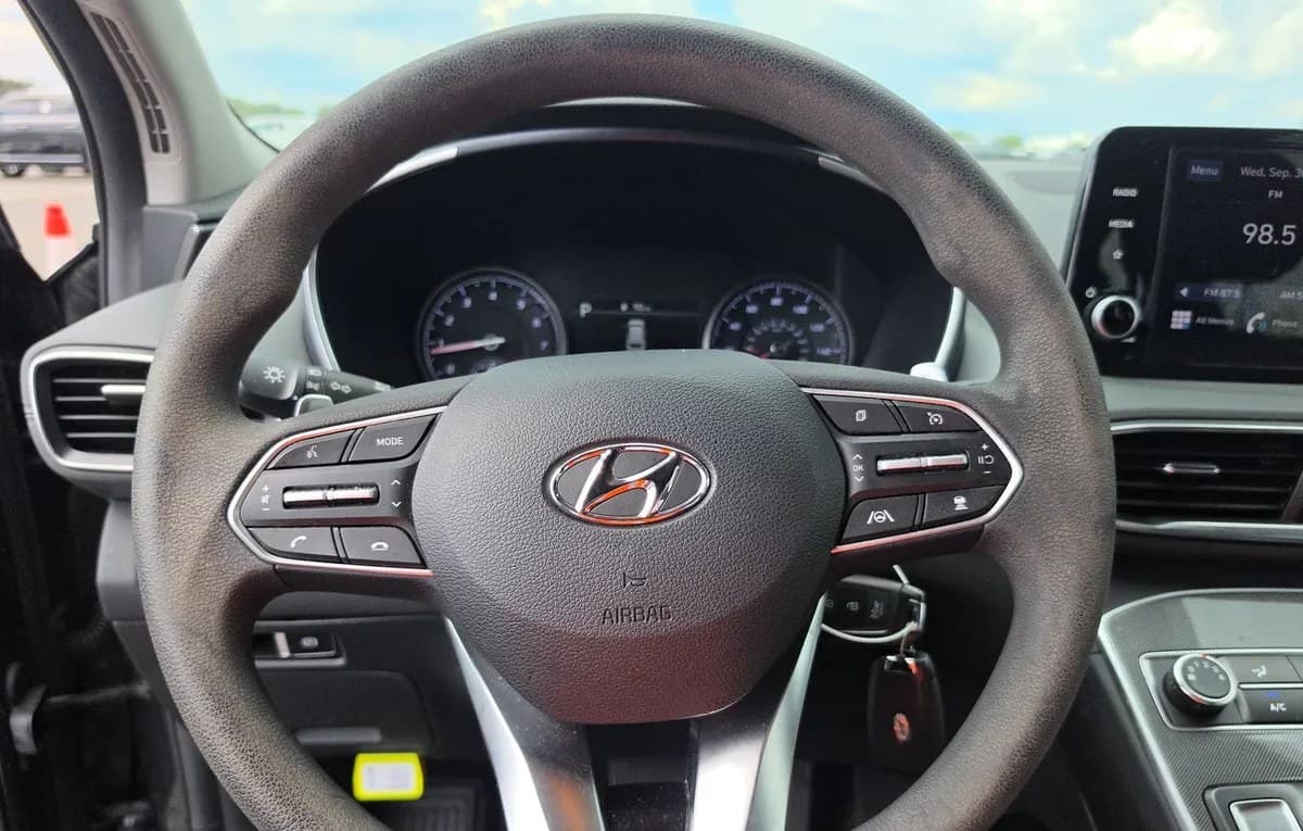 2023 HYUNDAI SANTA FE SE 7