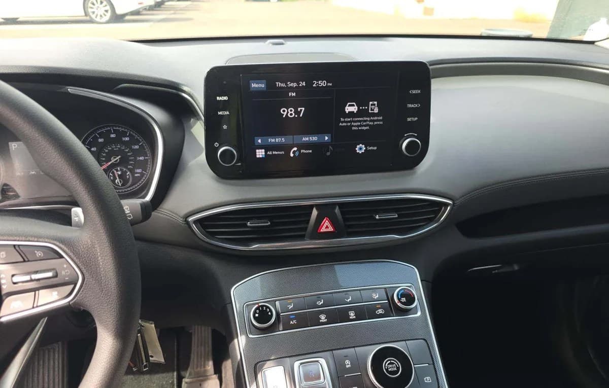 2023 HYUNDAI SANTA FE SE 7