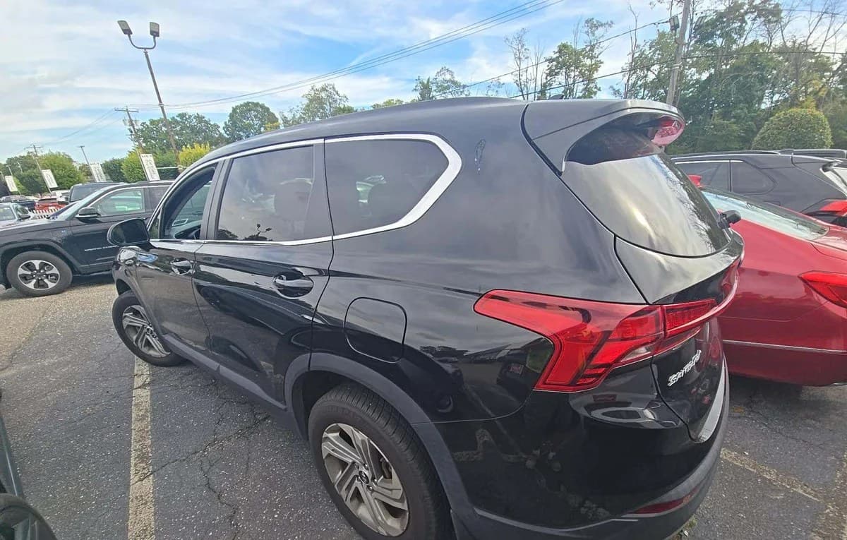 2022 HYUNDAI SANTA FE SE 3