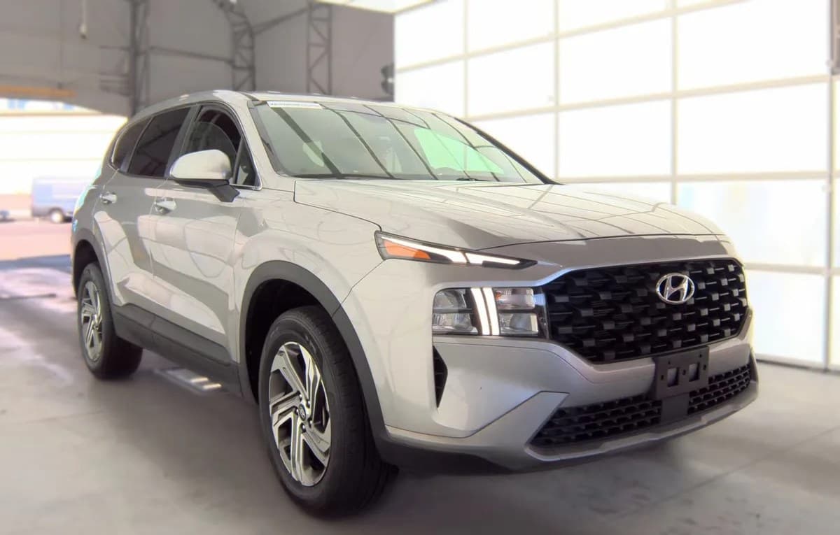 2023 HYUNDAI SANTA FE SE 4