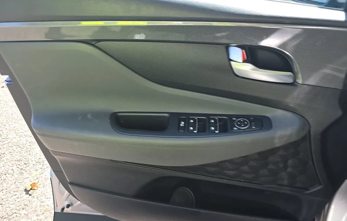 2023 HYUNDAI SANTA FE SE 6