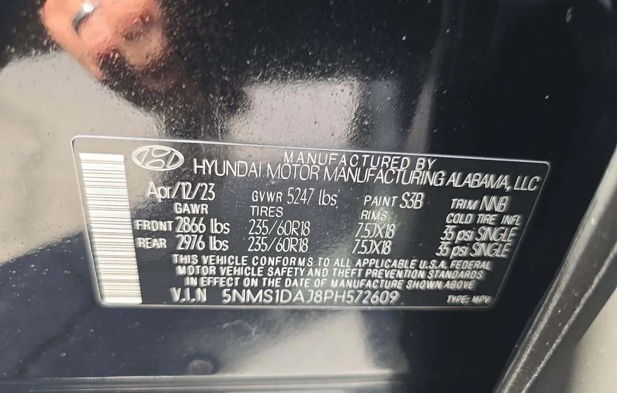 2023 HYUNDAI SANTA FE SE 3