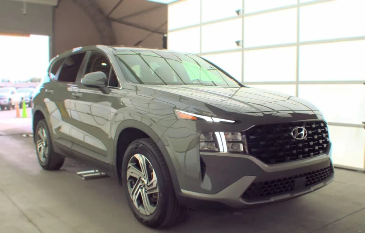 2023 HYUNDAI SANTA FE SE 4