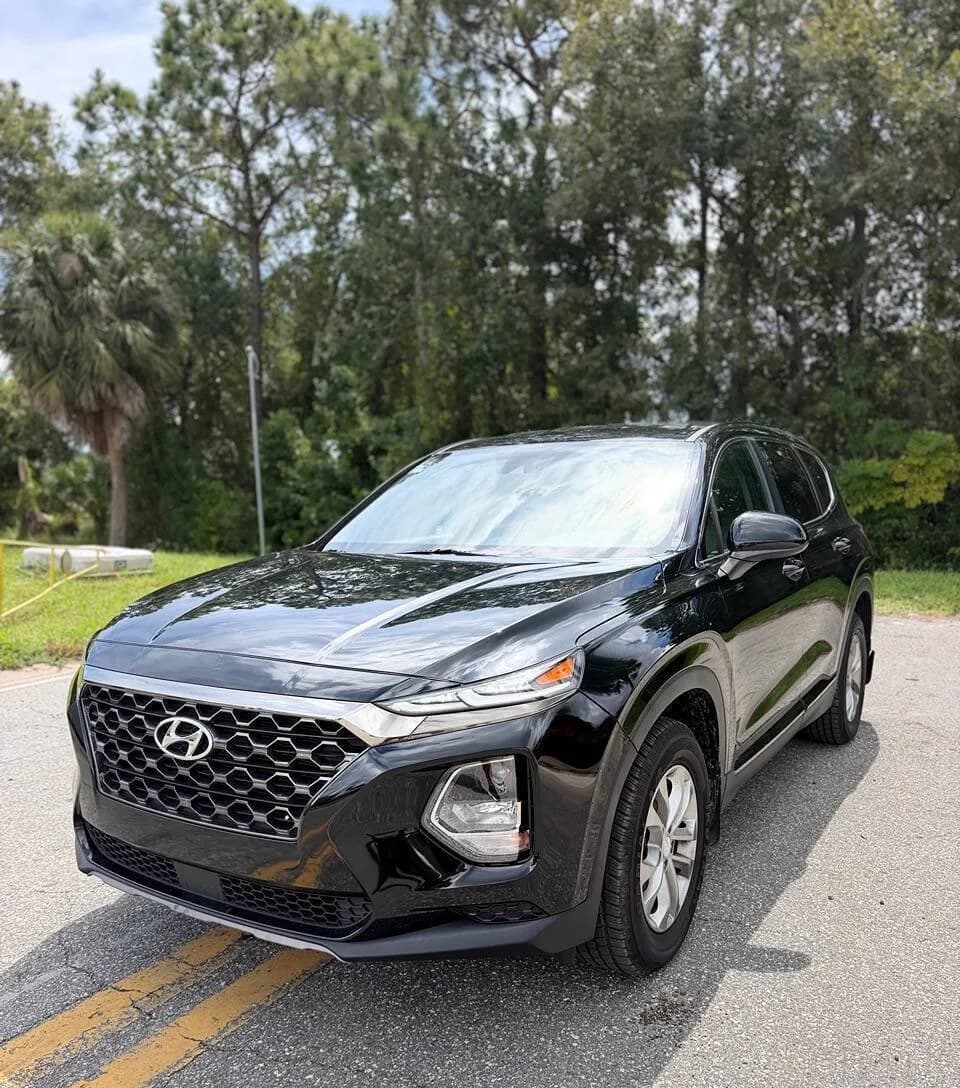 2019 HYUNDAI SANTA FE SE 4