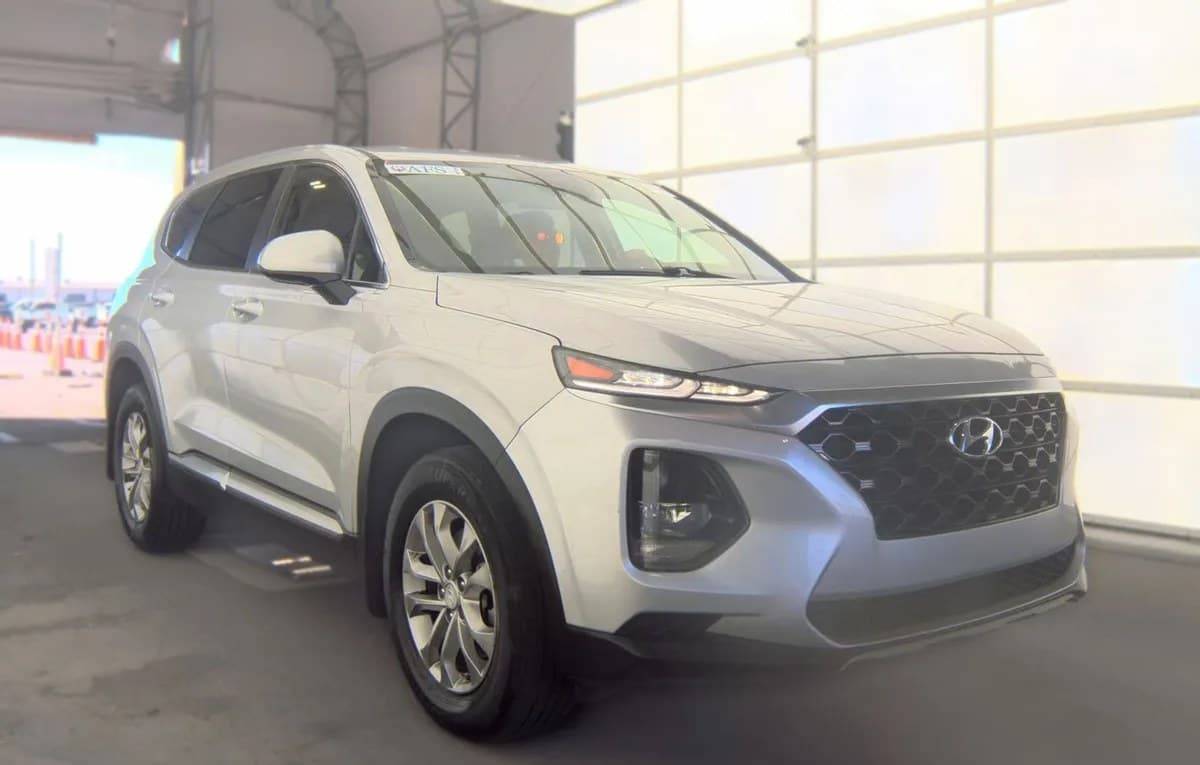 2020 HYUNDAI SANTA FE SE 4