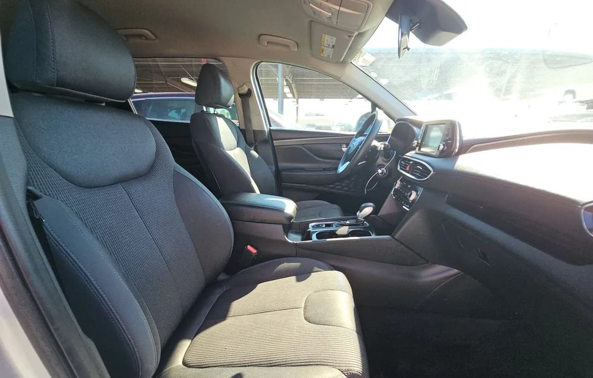 2020 HYUNDAI SANTA FE SE 5