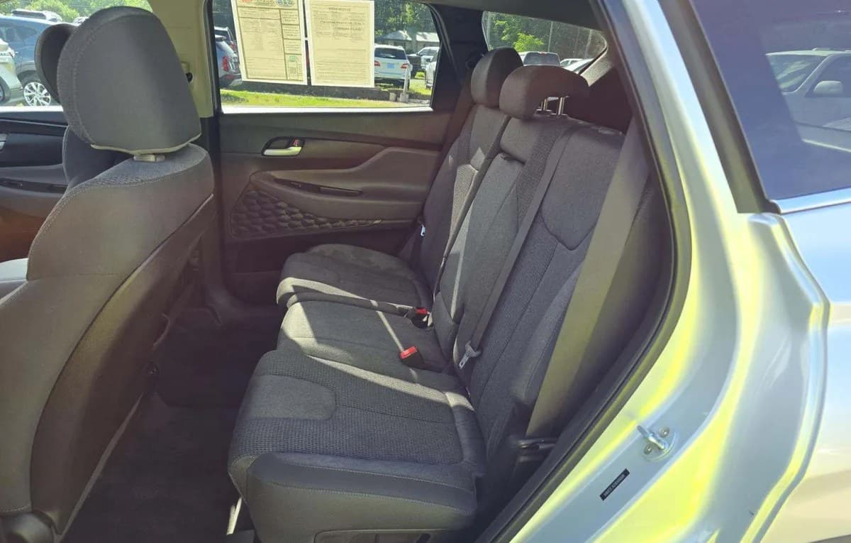 2019 HYUNDAI SANTA FE SE 7