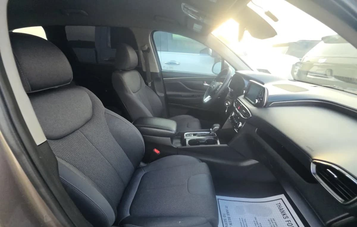 2019 HYUNDAI SANTA FE SE 5