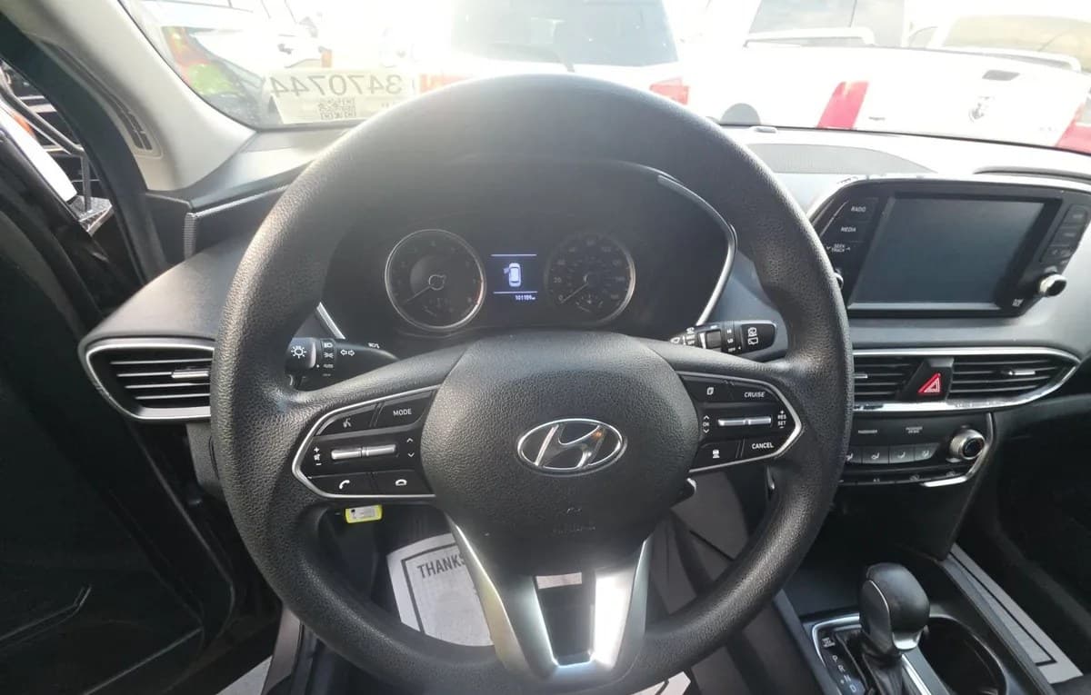 2019 HYUNDAI SANTA FE SE 7