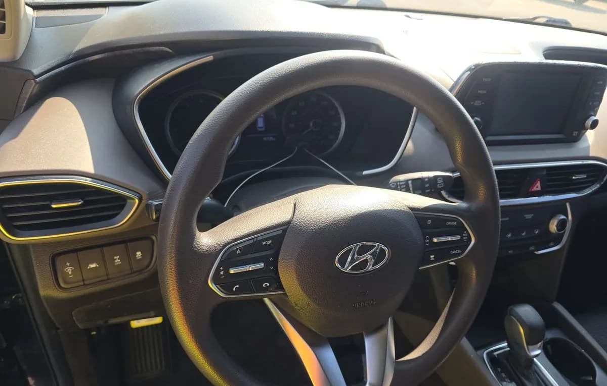 2020 HYUNDAI SANTA FE SE 7