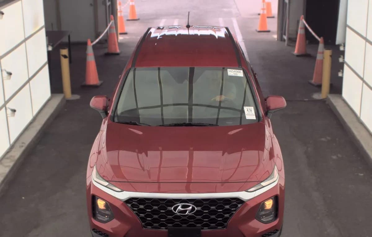 2019 HYUNDAI SANTA FE SE 3