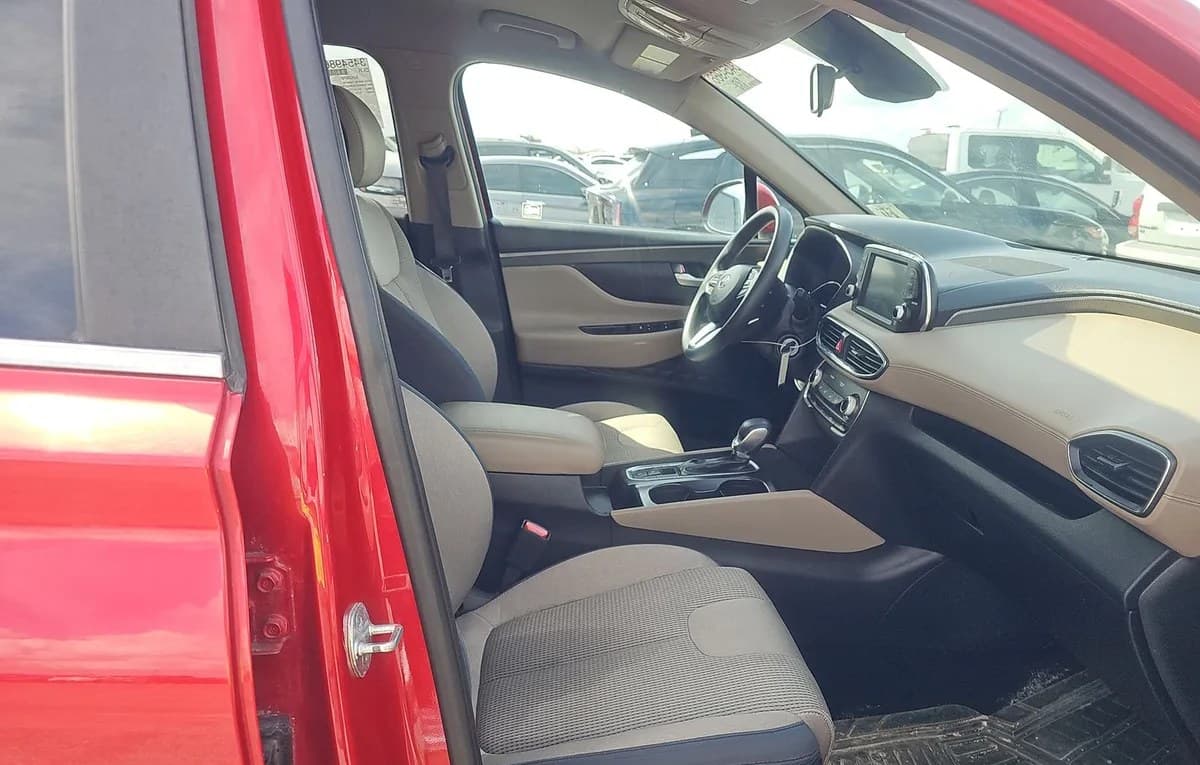 2019 HYUNDAI SANTA FE SE 5