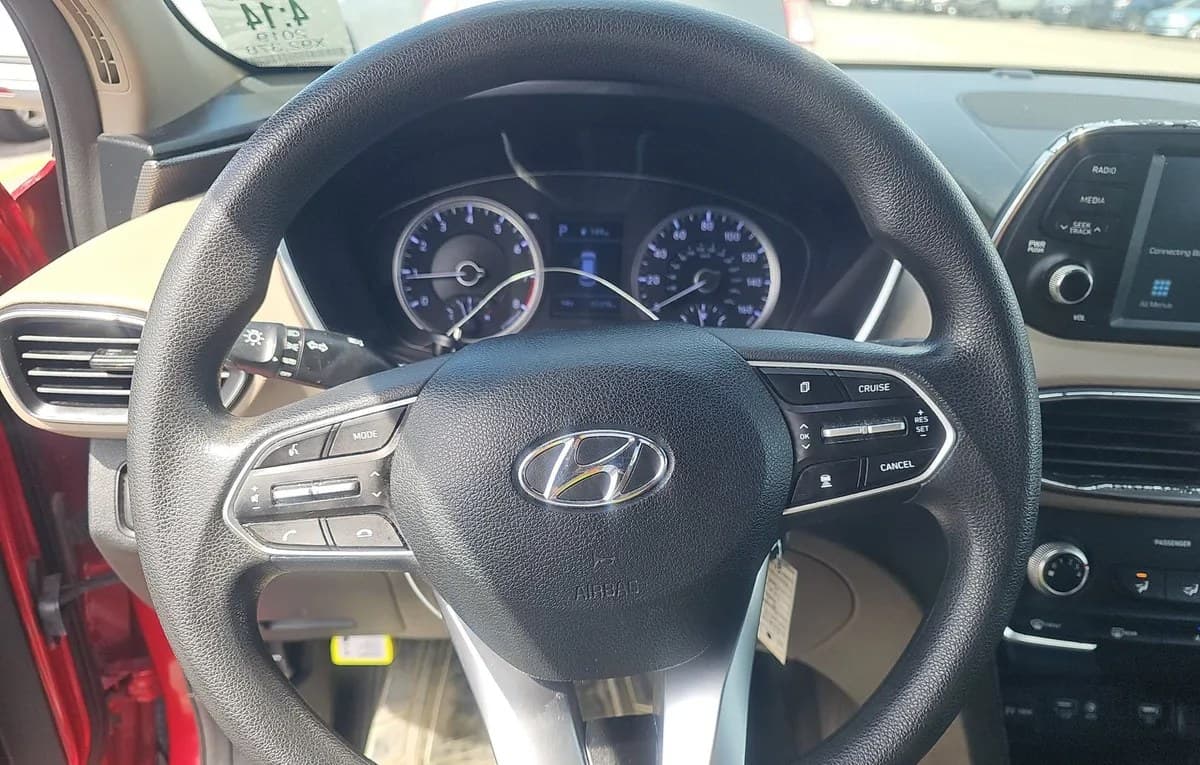 2019 HYUNDAI SANTA FE SE 7