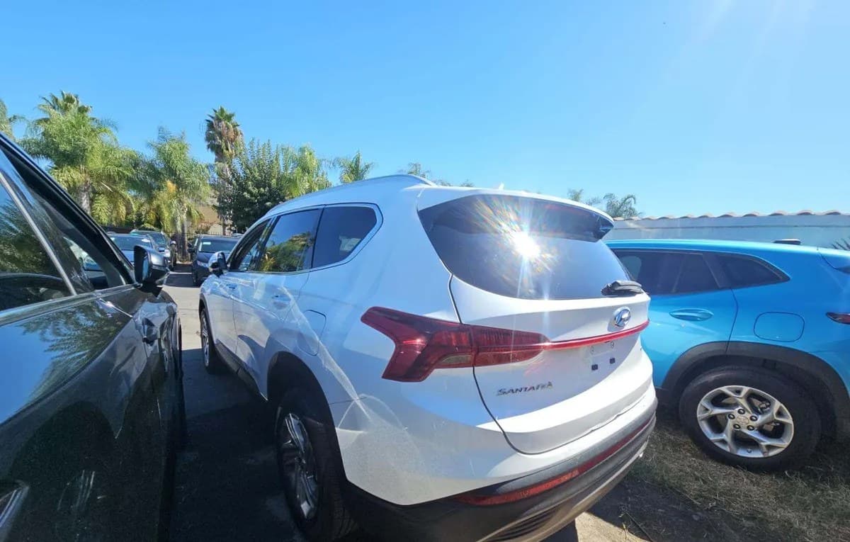 2023 HYUNDAI SANTA FE SEL 3