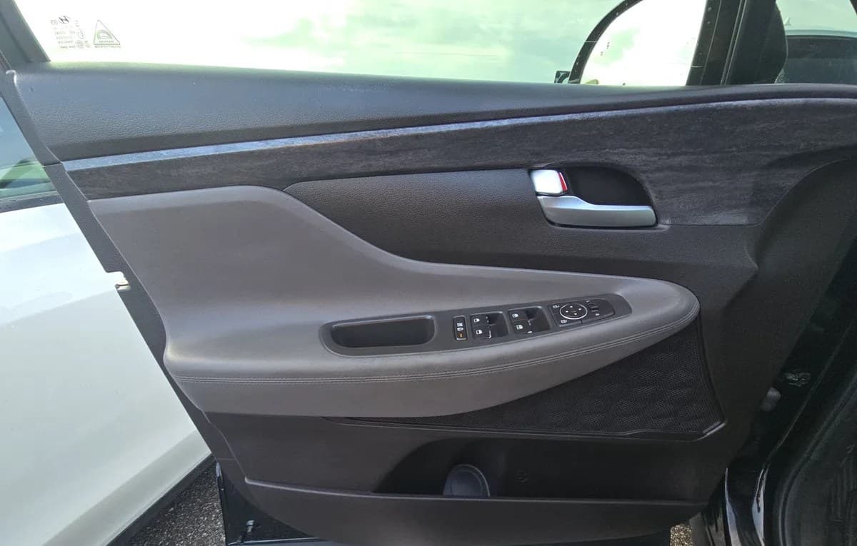 2020 HYUNDAI SANTA FE SEL 6